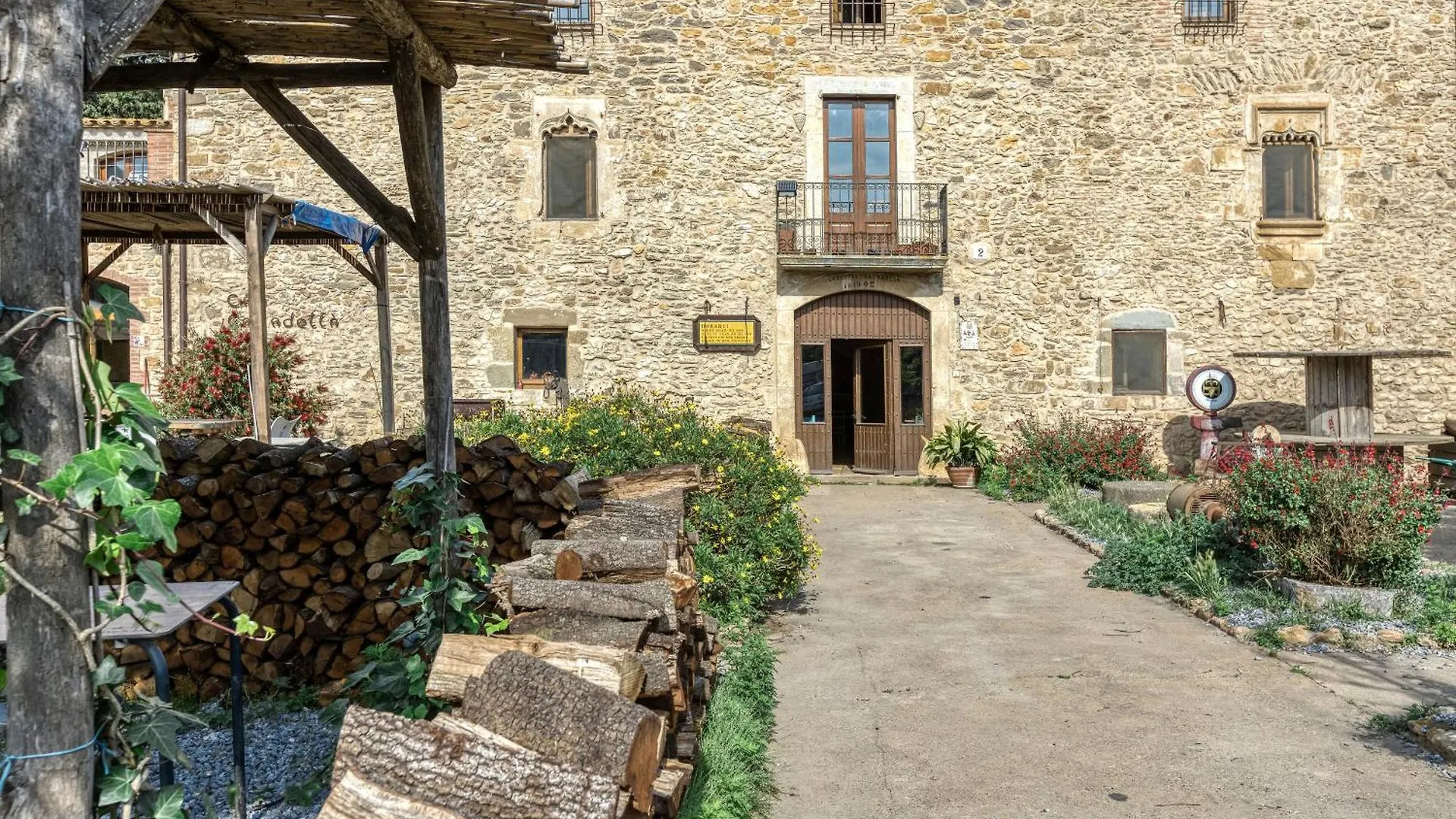 Can Casadella Serra de Daró Сasa de vacaciones